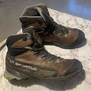 La Sportiva Nucleo High GTX Hiking Boots (Men’s size 12.5)
